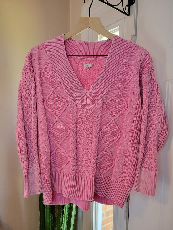 aerie Sweaters - Aerie Pink Cotton‎ Cable Knit V-Neck Pullover Sweater, Size Womens XS Oversized